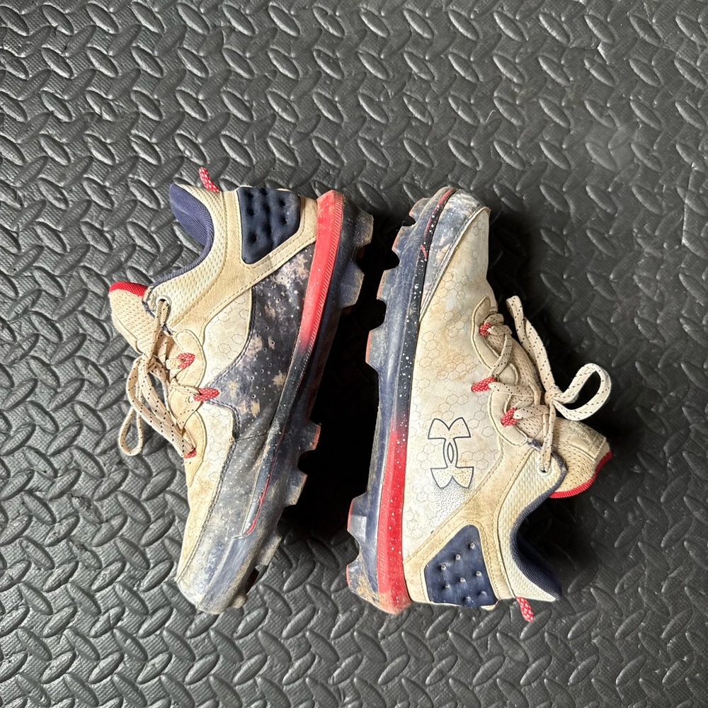 Under Armour Kids' baseball shoes